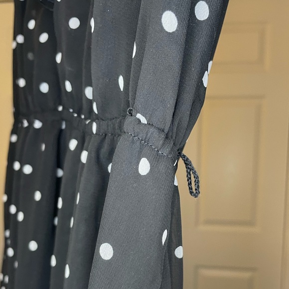 SOLD Worthington black dress with white polka dots - Picture 2 of 7